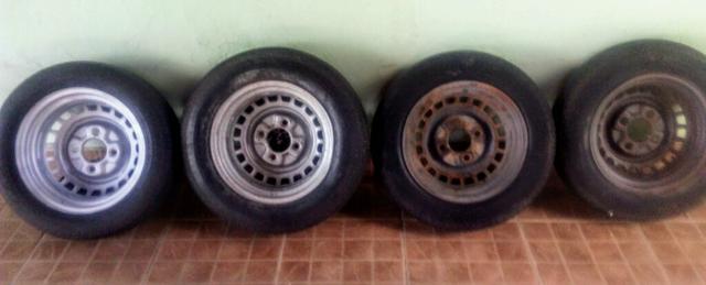 Rodas VW fusca aro 15 4 furos