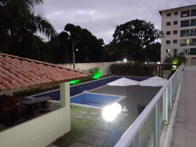 Alugo apartamento de 2 quartos na estrada do coco em frente ao Shopping Busca Vida - Foto 14