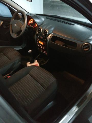 Vende-se Carro - Sandero Expression 2012 1.6 - Foto 7