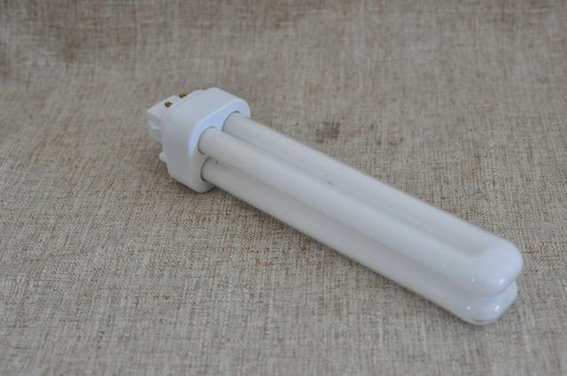 Lâmpada fluorescente compacta versão de 4 pinos marca osram para luminária - Foto 6