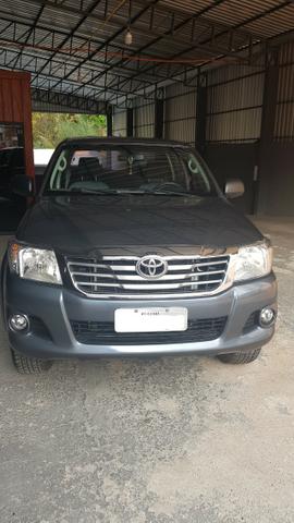 Hilux 2.7 SR CD 4X2 Flex automática 14/15