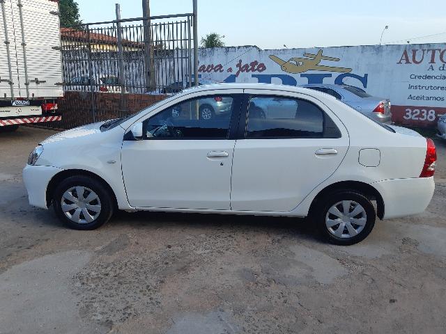 Etios XS 1.5 Sedã 2016 - Foto 7