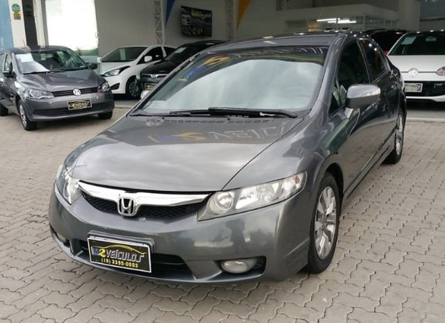 Civic 1.8 Flex Automático LXL com Paddle Shift Financio ou Troco