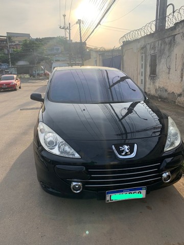PEUGEOT 2011 TOP