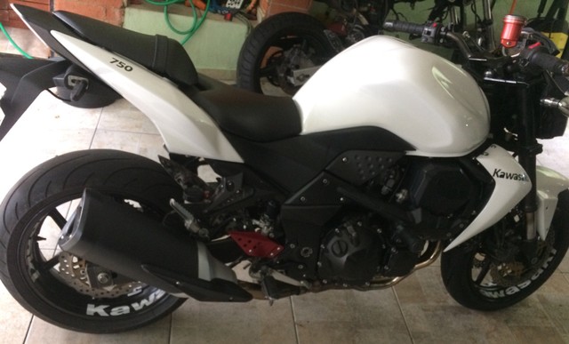KAWASAKI Z 750 2011
