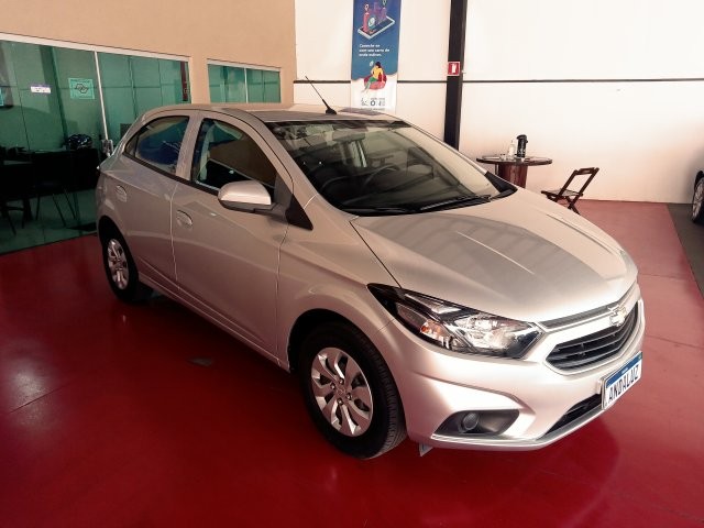 CHEVROLET ONIX 2018 1.0 MPFI LT 8V FLEX 4P MANUAL
