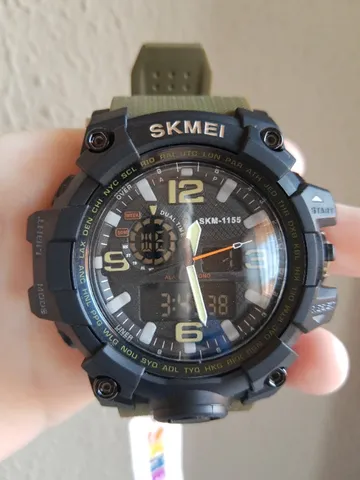 Relógio Masculino Skmei Robusto Digital e Ponteiro Esportivo Resistente a  Água SKM-1155B - Preto