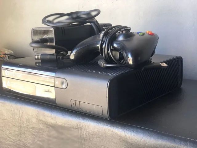 vendo Xbox 360 desbloqueado impecável 300$ - Hobbies e coleções - Vila São  Tiago, Piraquara 1247668031