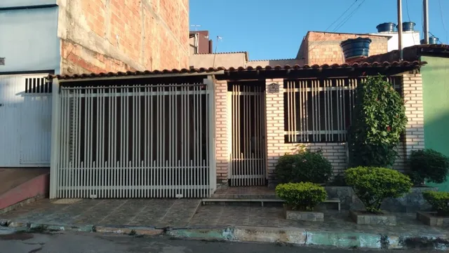 Ótima casa na quadra 305, 2 quartos - São Sebastião DF - NAZ Corretora