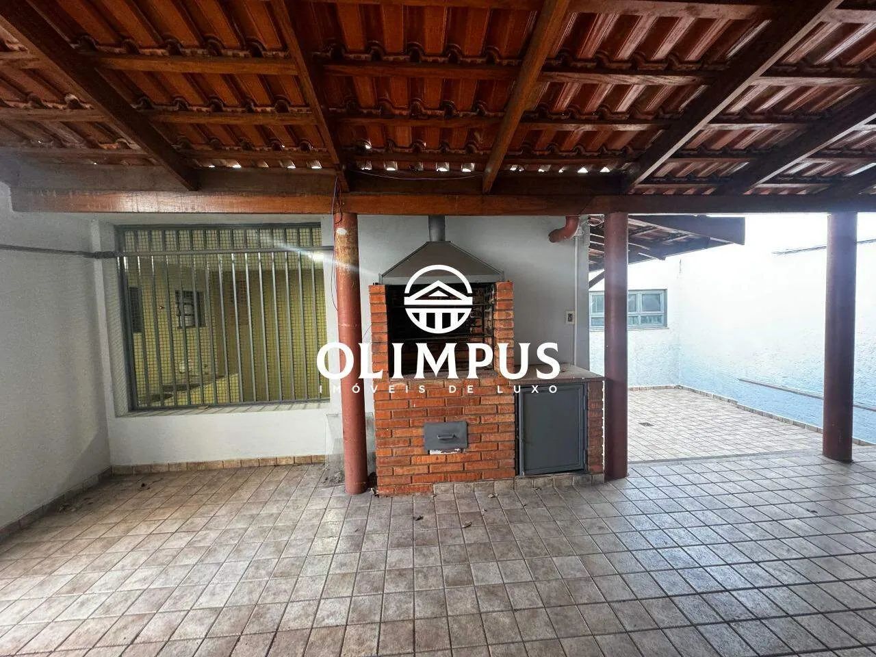Excelente opção de casa para fins comerciais com 300m2 de área construída - Foto 4
