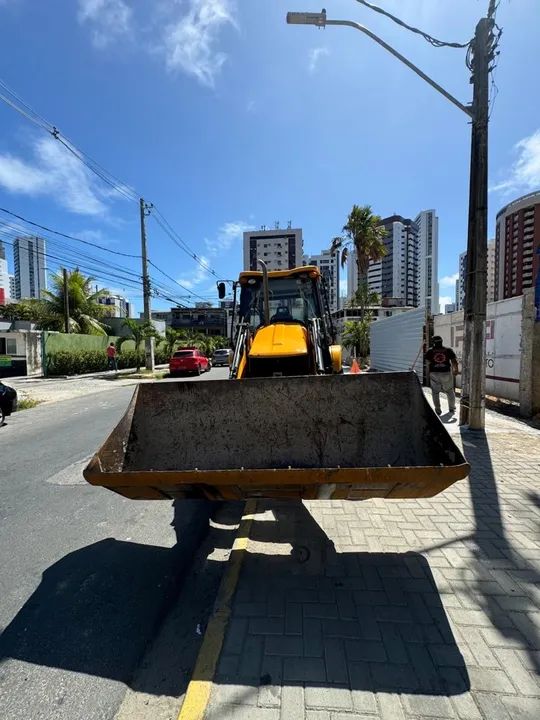 Retroescavadeira JCB - MUITO NOVA - Foto 4