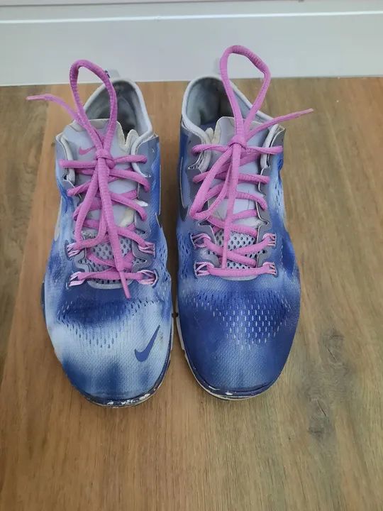 Nike free azul e rosa hotsell