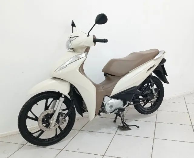 Biz 125! Ano 2023! Linda Moto! Aceitamos Trocas e Financiamos em até 36x! - Foto 4