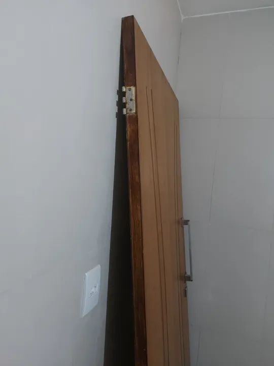 Porta de madeira USADA - Foto 3