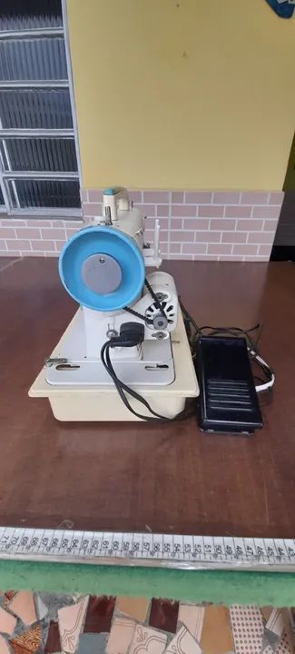 Maquina de costura Elgin funcionando. - Foto 3