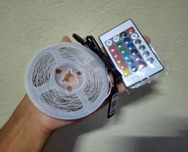 Fita de Led RGB 5050 10 Metros com Controle (Obs na Descrição)