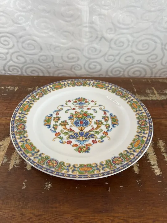 Pratos com pintura