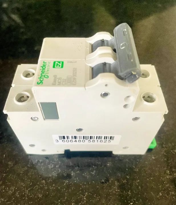 Disjuntor Din Bipolar EASY9 2P 32A Curva C 3000A Schneider - Foto 5