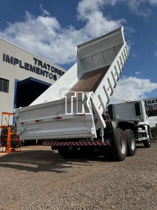 Caminhão Volkswagen 24250 Basculante ano 08/09 - TK Tratores Nova Andradina - MS  - Foto 6