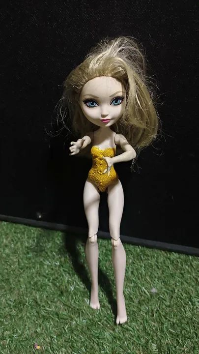 Boneca Ever After Hight ( Apple White) - Foto 5
