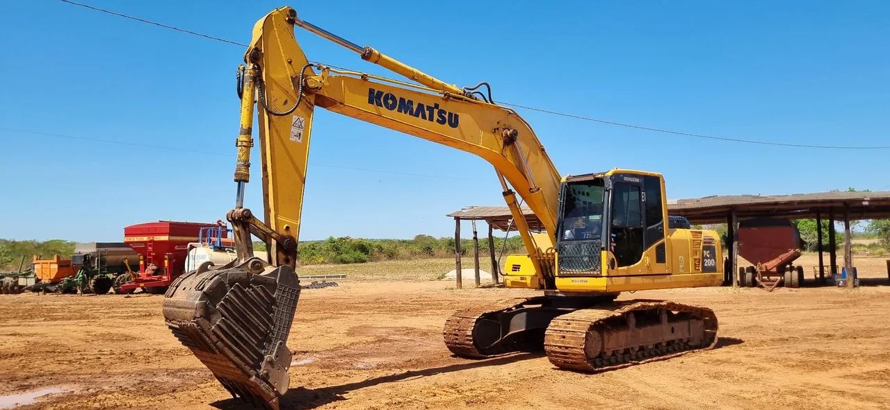 Komatsu PC200 - Escavadeira Hidráulica