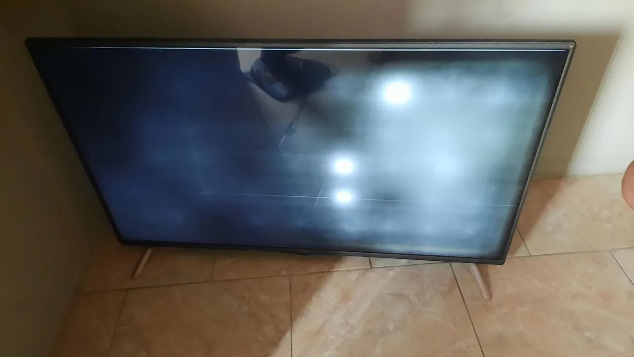 Vendo televisão smart TV LG 49 polegadas  - Foto 2