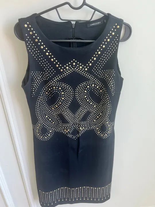 Vestido Gregory Preto com Pedrarias Douradas