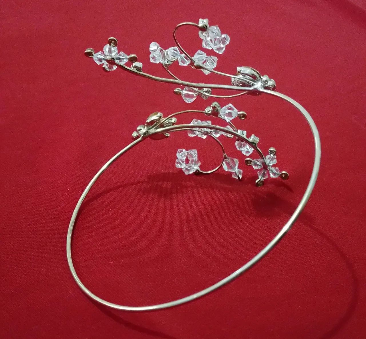 Bracelete Dourado Decorado com Cristais.   - Foto 2