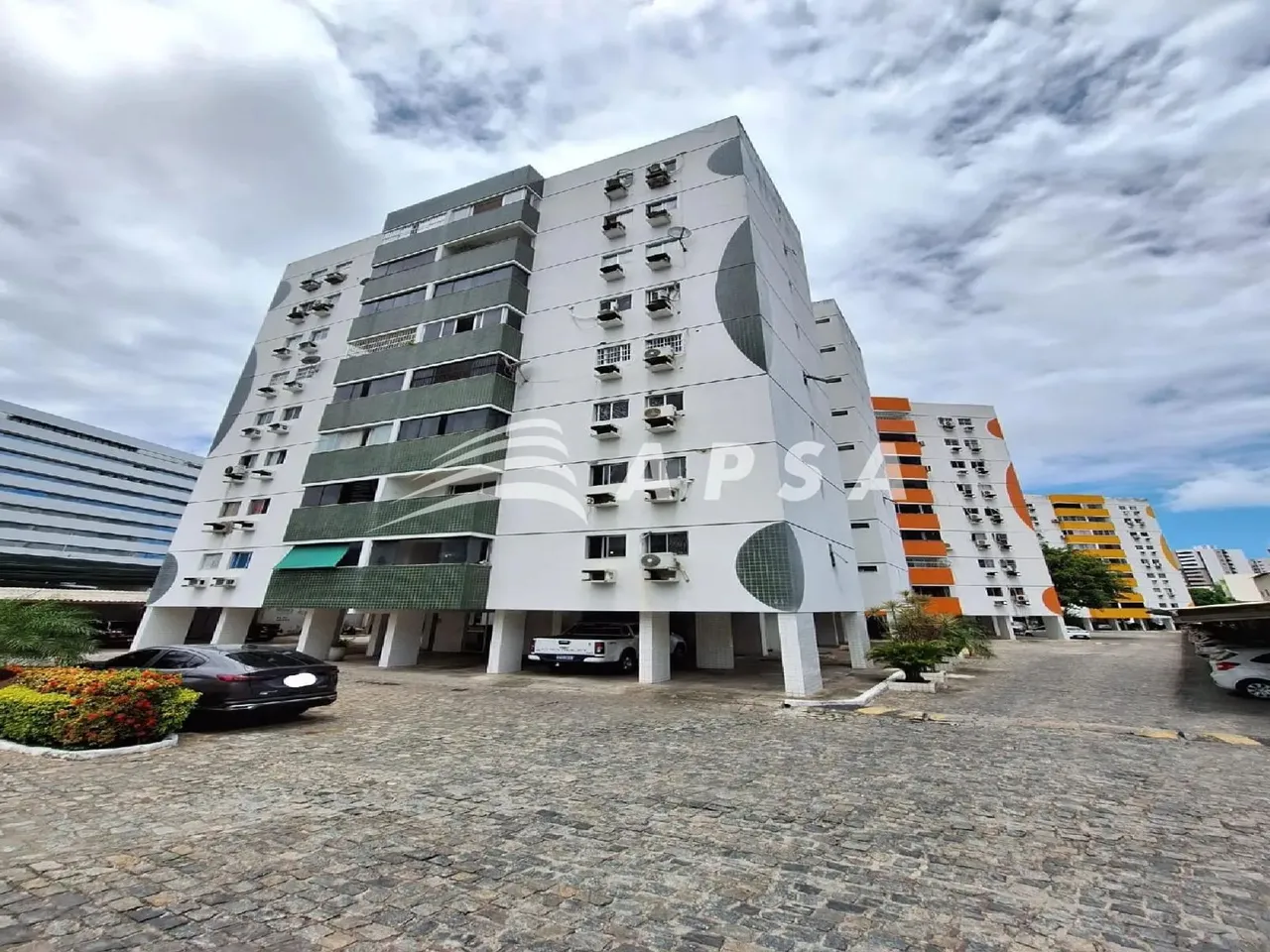 EXCELENTE APARTAMENTO LOCALIZADO NA MANGABEIRAS, PRÓXIMO A MACEIÓ SHOPPING E CARAJÁS, COM