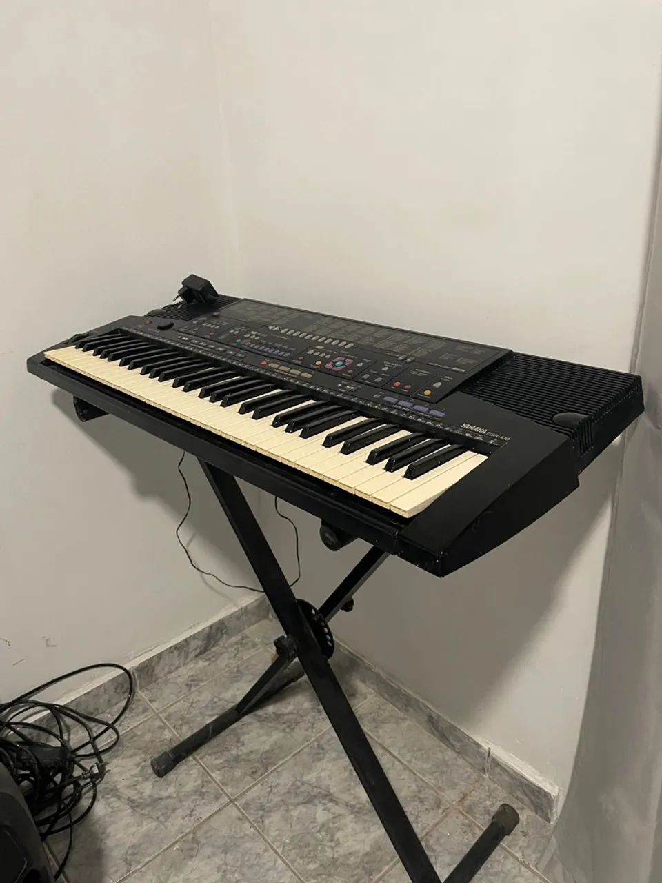 Teclado Yamaha PSR-410 - Foto 2