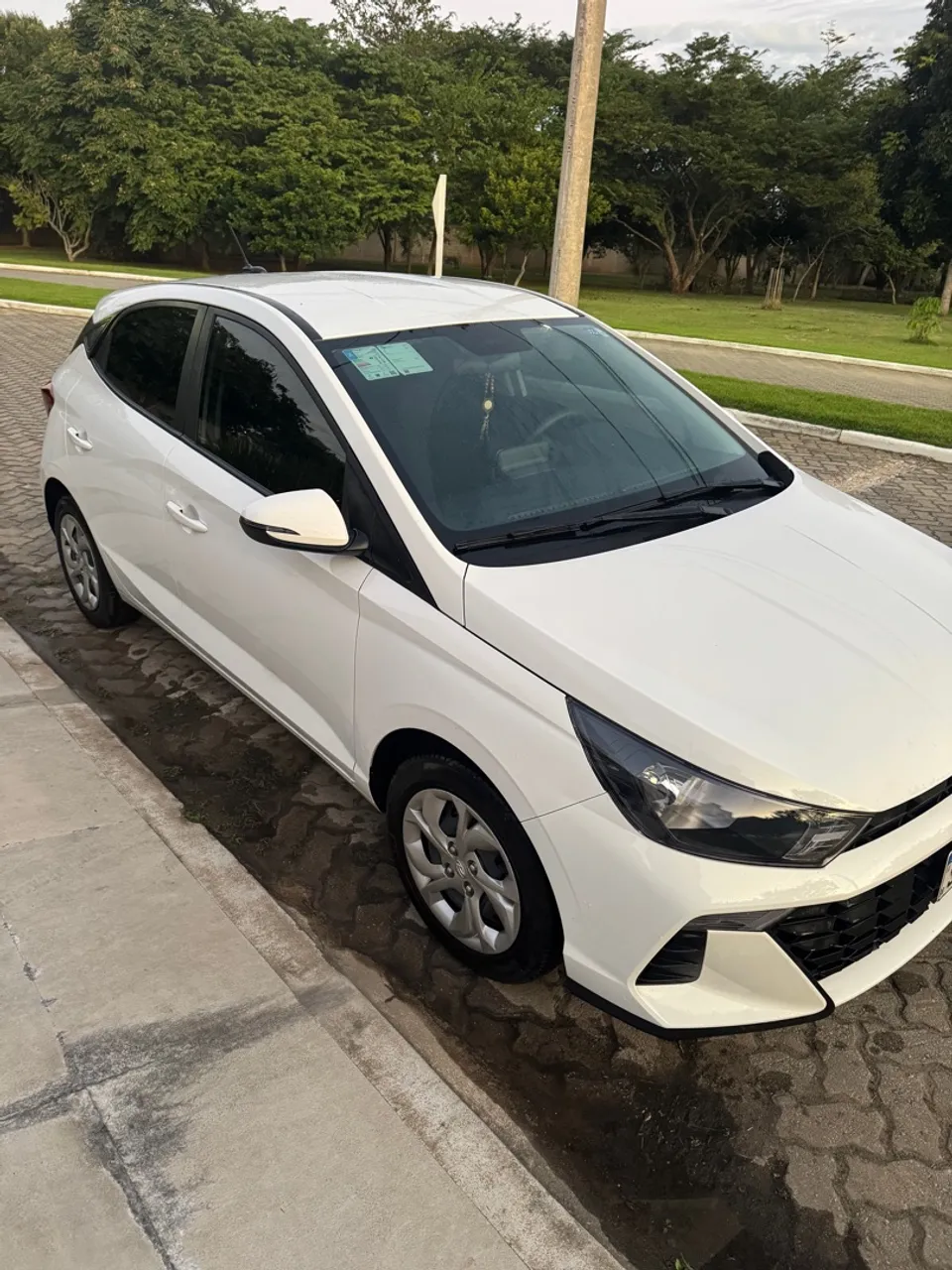 Hb20 confort plus , quilometragem baixa. Perfeito estado.Única dona. 7800km.