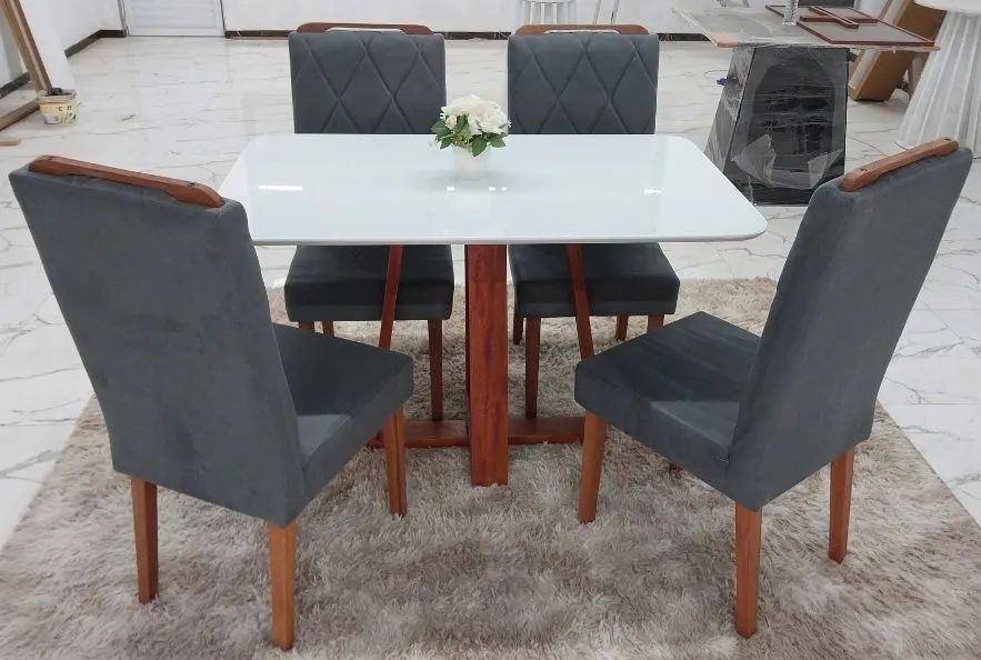 Mesa 4 Cadeiras 100% Madeira  E.N.T.R.E.G.A G.R.A.T.I.S (Nova) - Foto 3