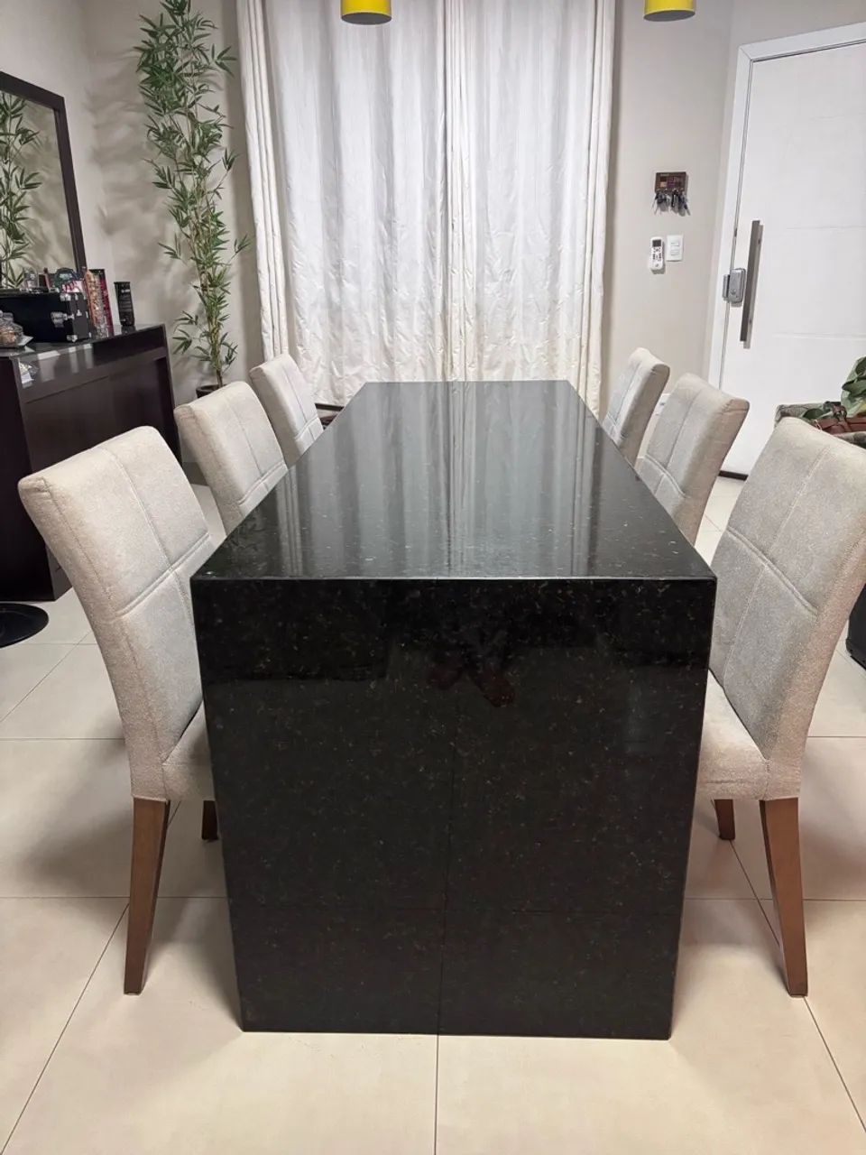 Mesa de Jantar Elegante em Granito Preto com 6 Cadeiras - Mesas ...