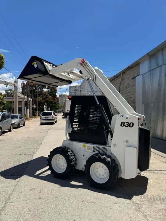 Mini carregadeira Robur RMC830 2025 Nova 0KM - Foto 2