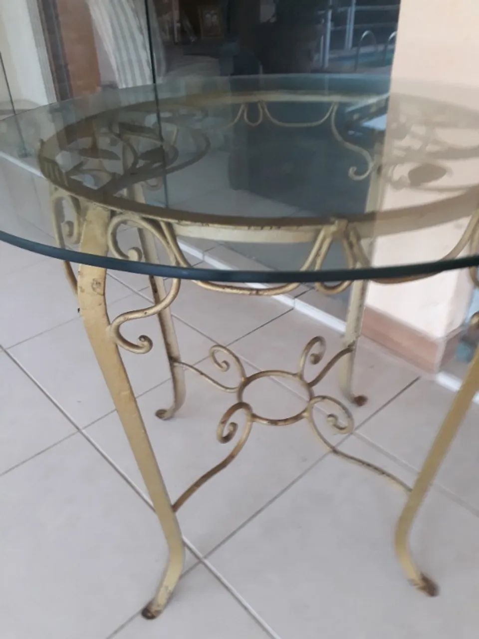 mesa de varanda antiga raridade florzinha - Foto 3