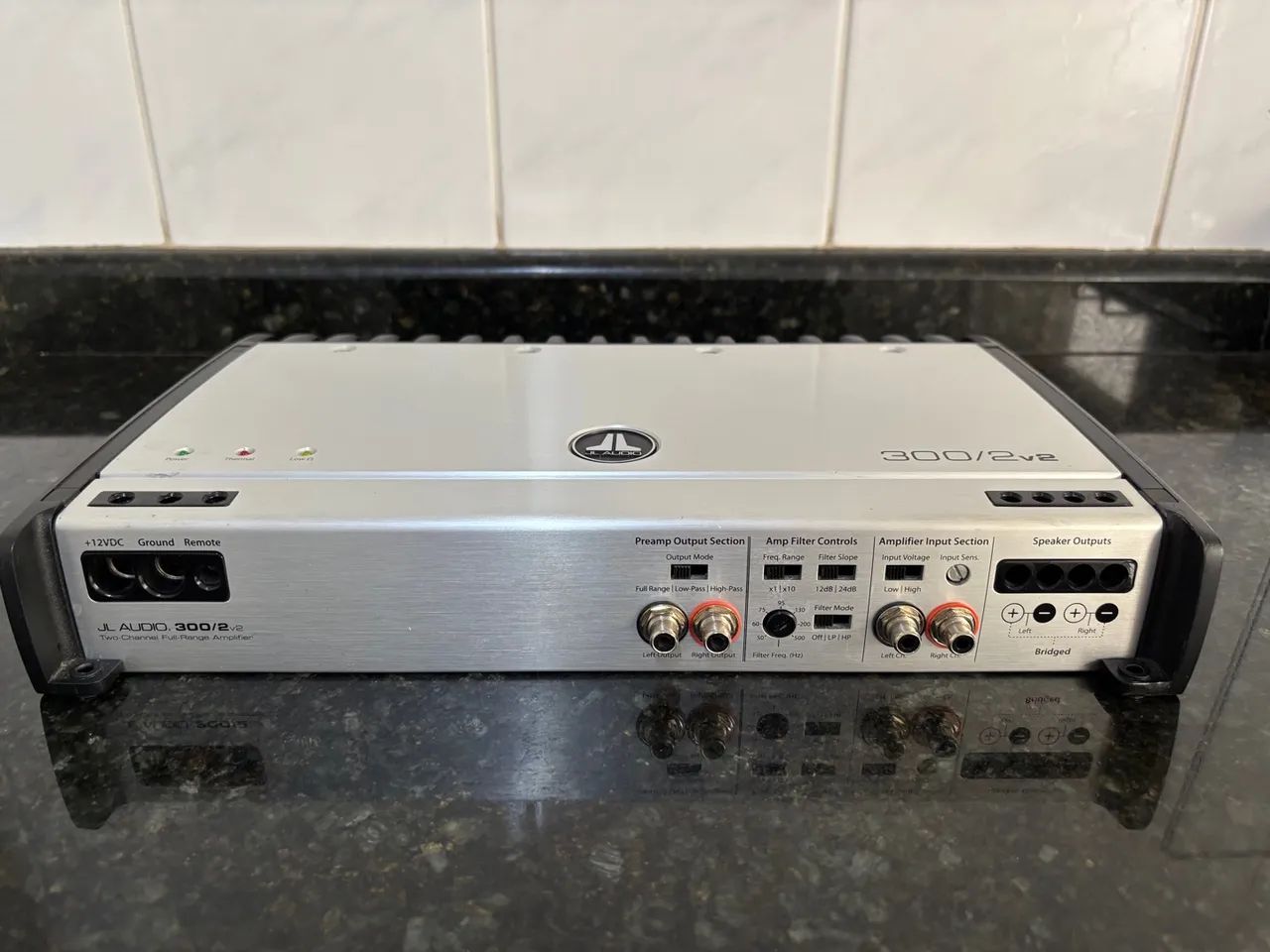 JL Audio Slash v2 Series 500/1v2 Mono subwoofer amplifier