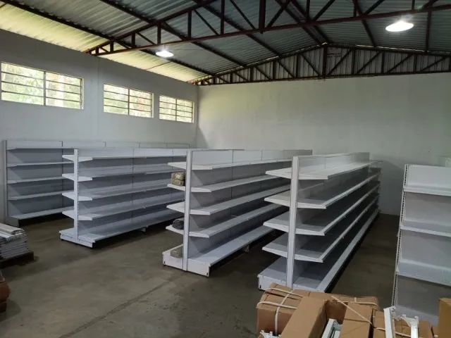 GÔNDOLAS E PRATELEIRAS USADAS