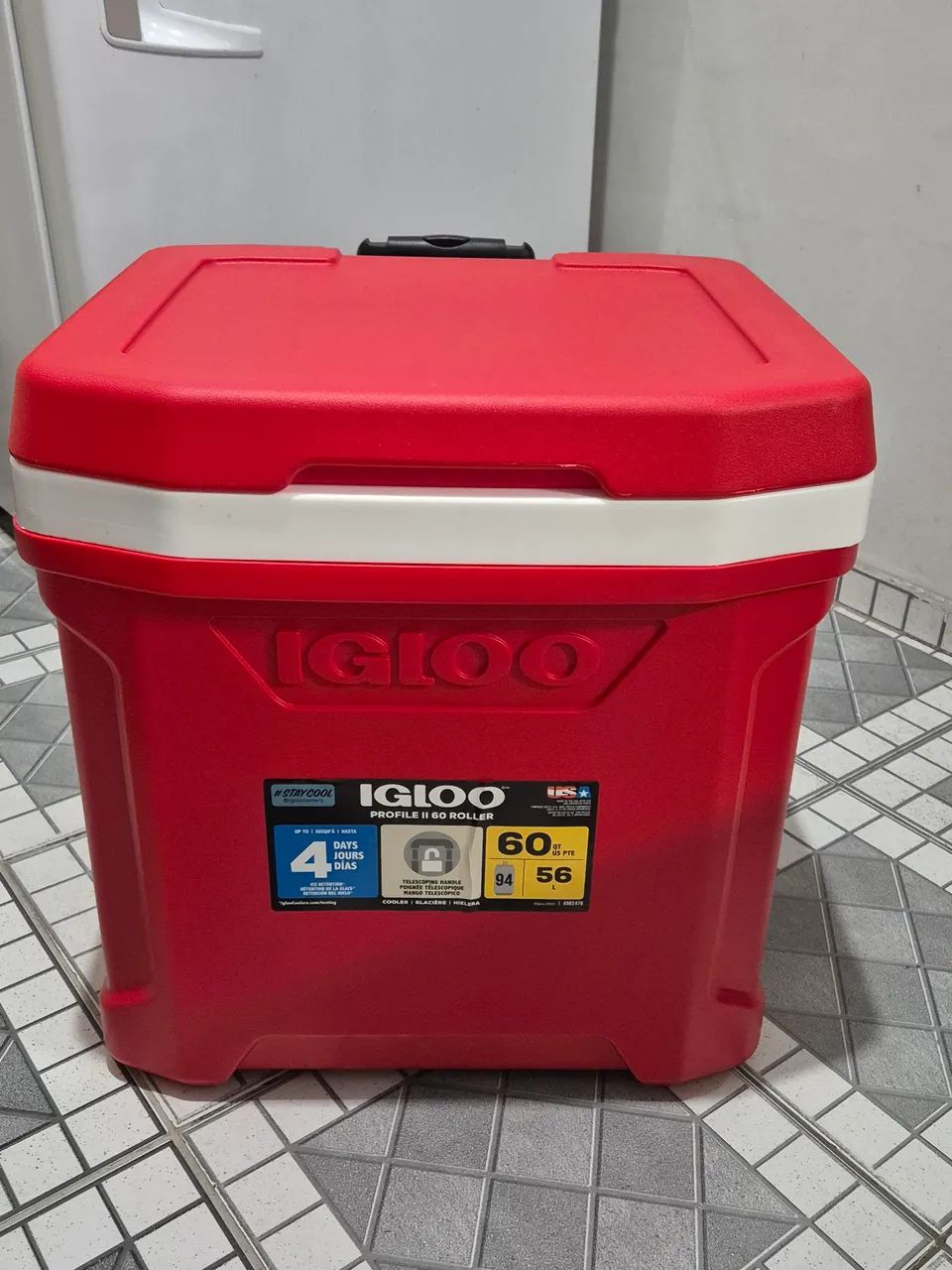 Cooler Igloo Profile II 60 Roller - 60 Litros