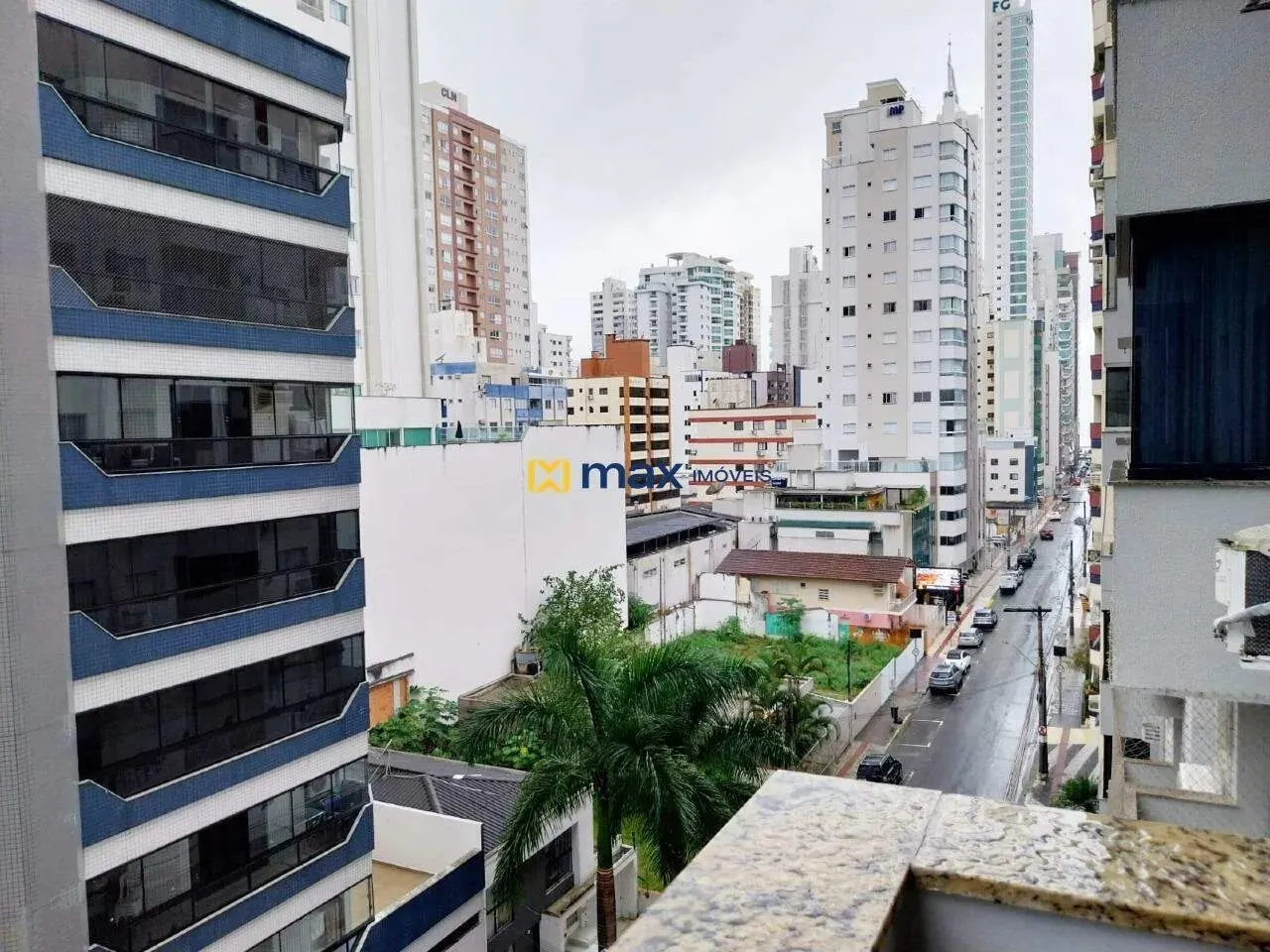 Apartamento para alugar no Centro de Balneário Camboriú a apenas 2 minutos de carro do ma