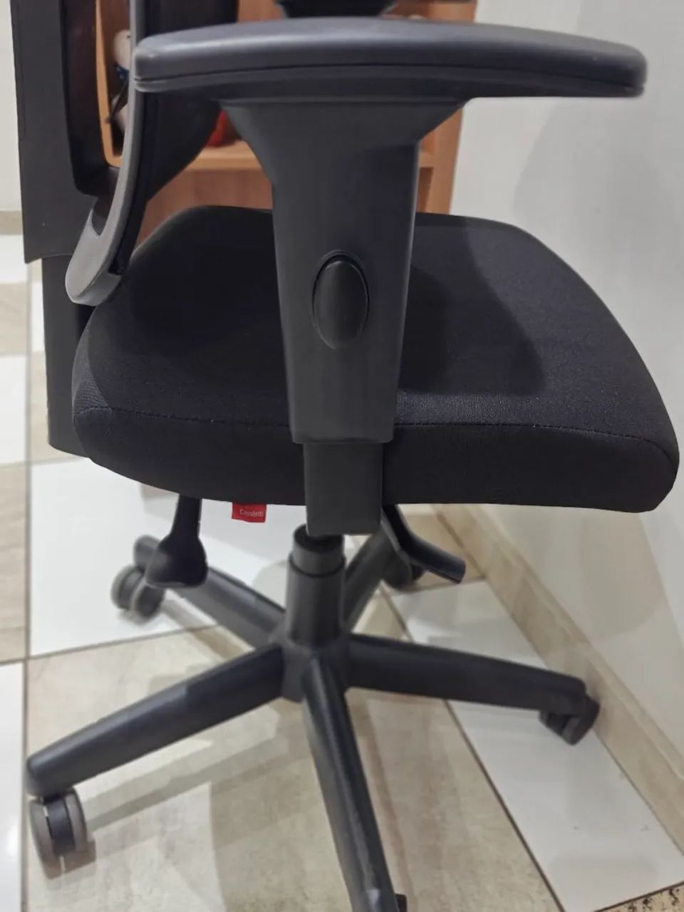 Cadeira de escritório Cavaletti  - Foto 6