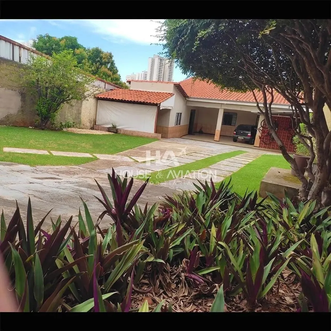 Casa à venda 3 Quartos, 1 Suite, 4 Vagas, 614M², Jardim Goiás, Goiânia - GO