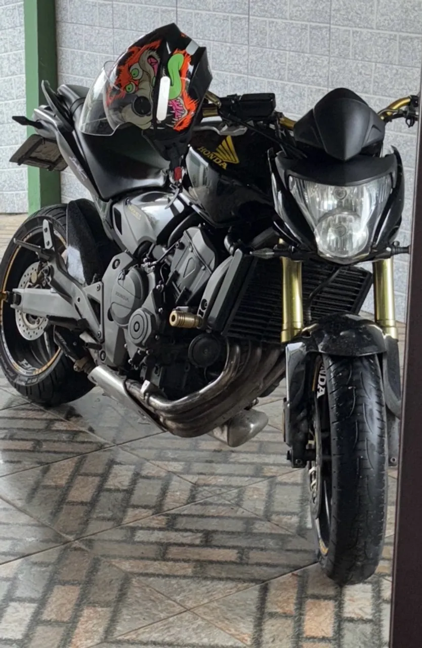 Vendo ou troco Hornet