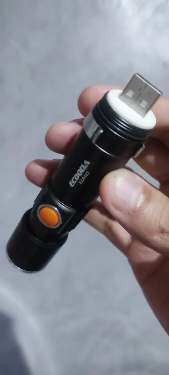 Mini Lanterna Tática com Led e Zoom Recarregável USB - ECOODA - Nova - Foto 5