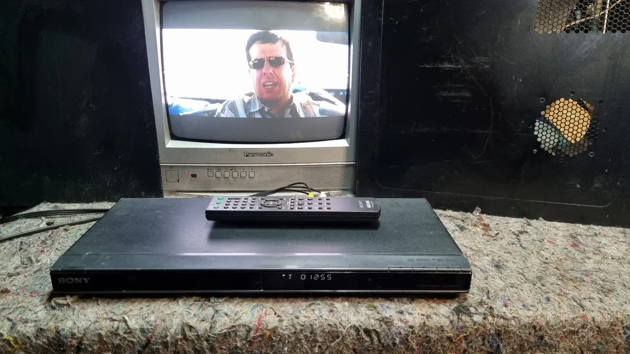 DVD Player Sony. dvp ns508p dvd/cd mp3 com controle remoto