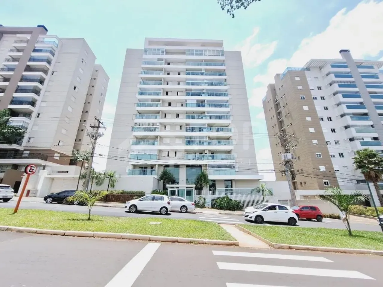 Locação de Apartamentos / Padrão na cidade de São Carlos