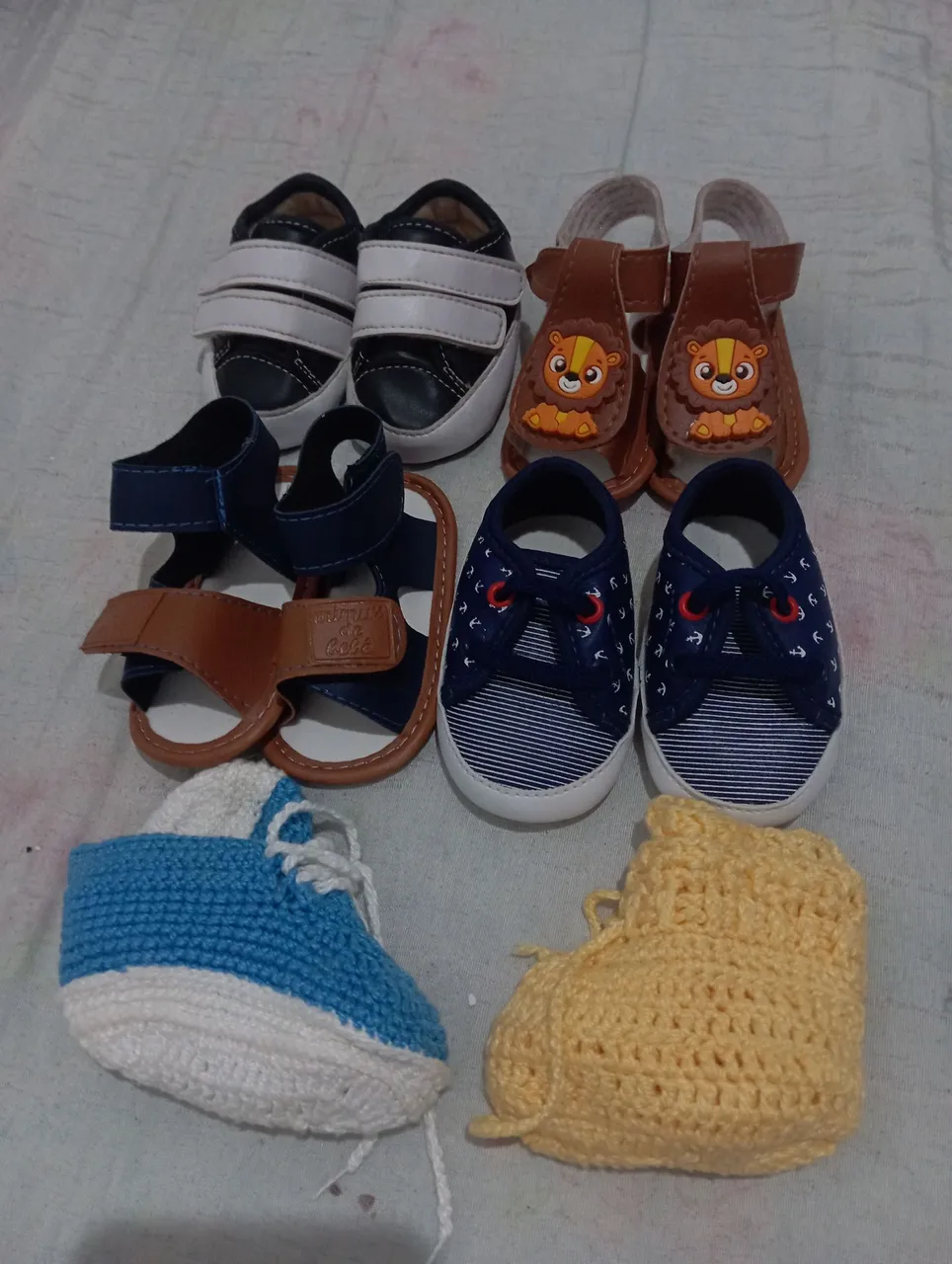 Kit sapatos e sandálias de bebê
