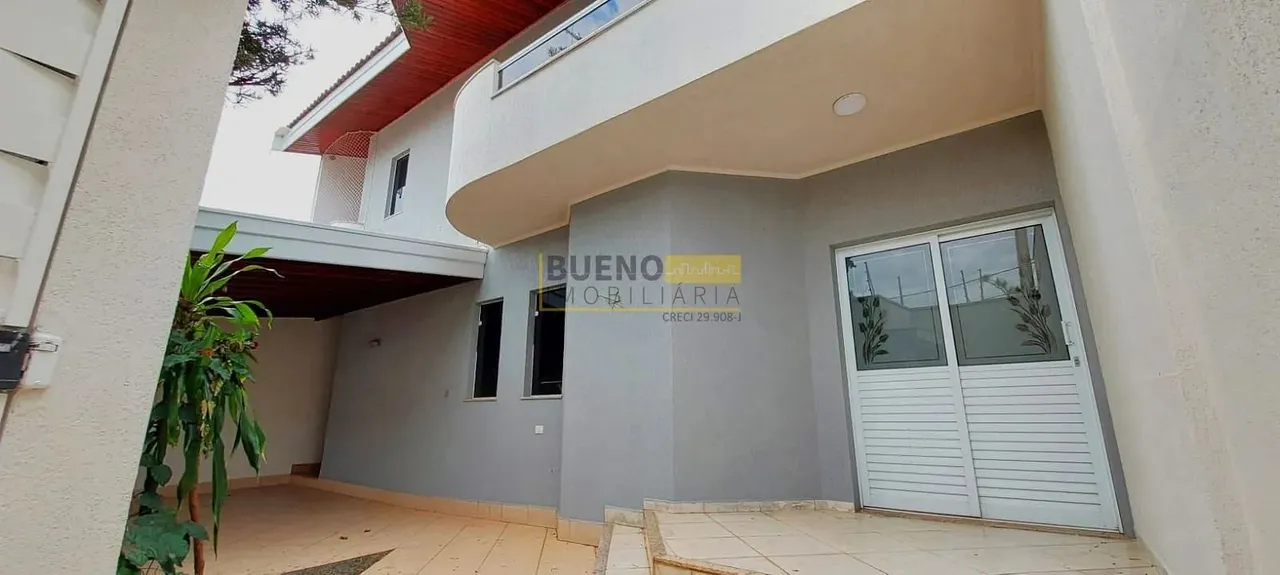 Casa assobradada para locação com 3 quartos, 1 suíte, no bairro Residencial Horto Floresta