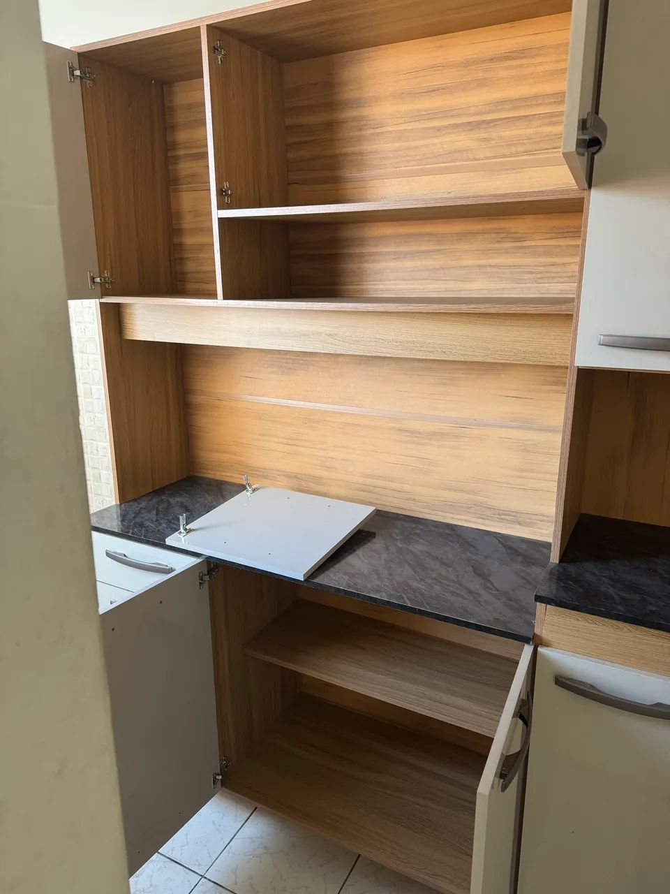 Armário de cozinha64289078918785121