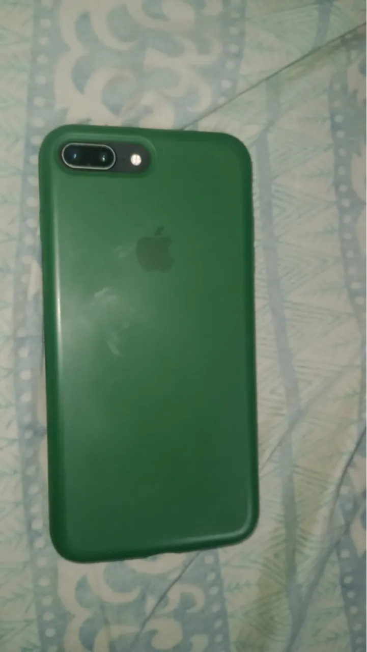 Vende iPhone 8 plus 128 gb640