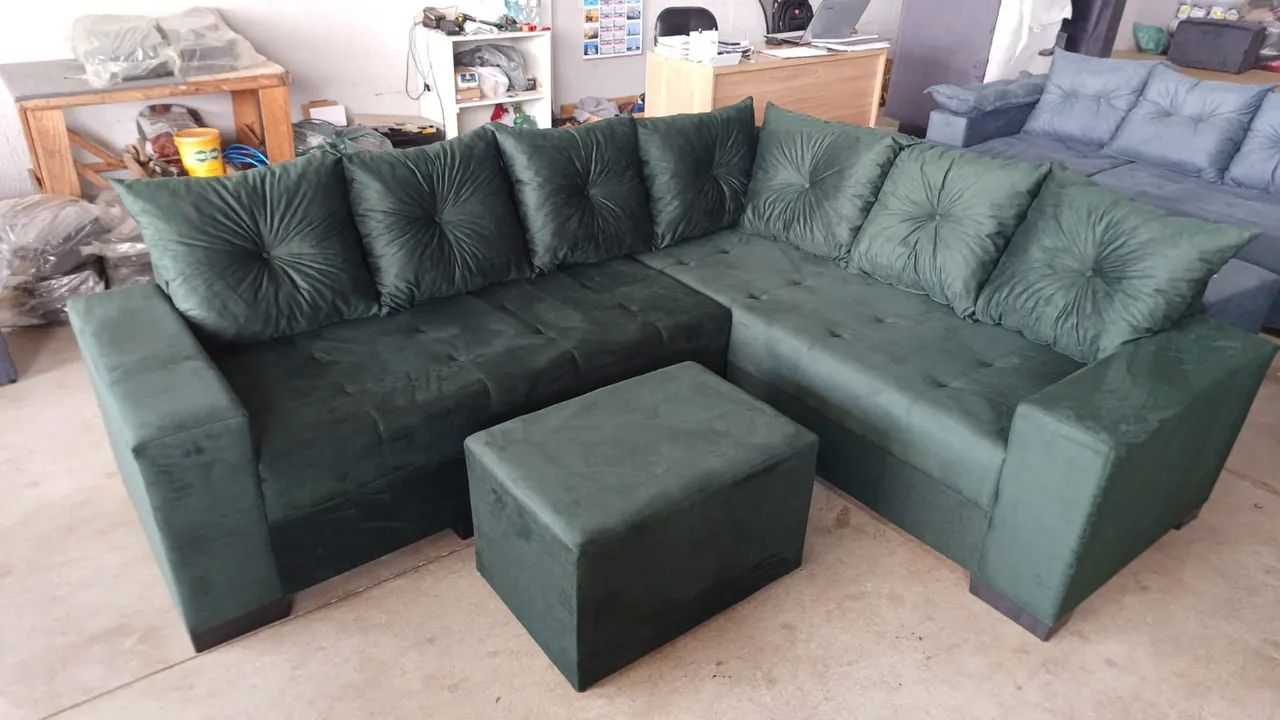 Sofá verde de canto 